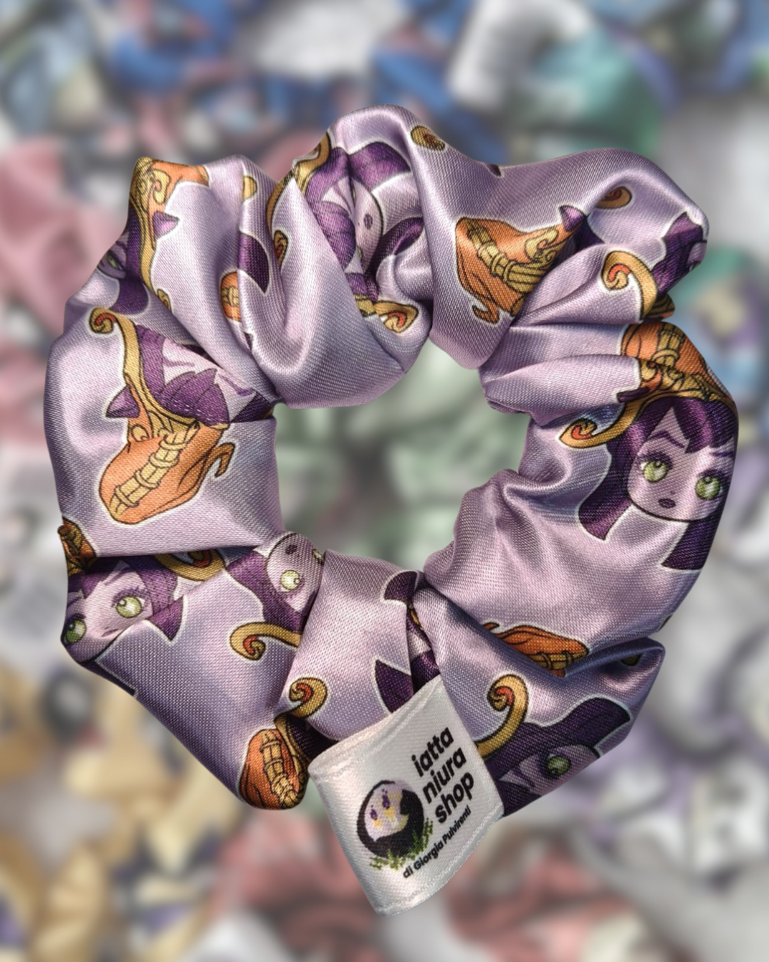 Scrunchie in raso a tema (Lulu) - Artigianale