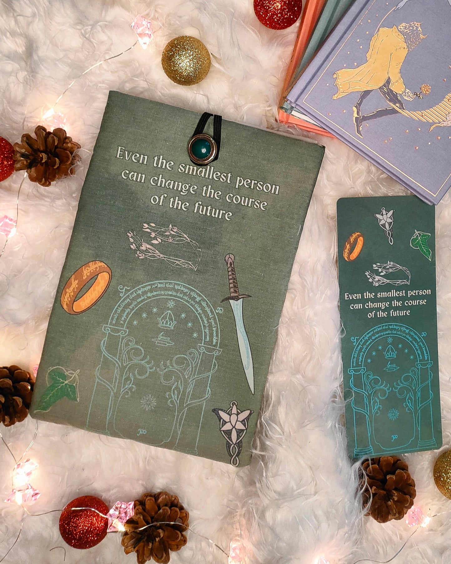 Astuccio libro e segnalibro artigianali tema anello e saghe fantasy