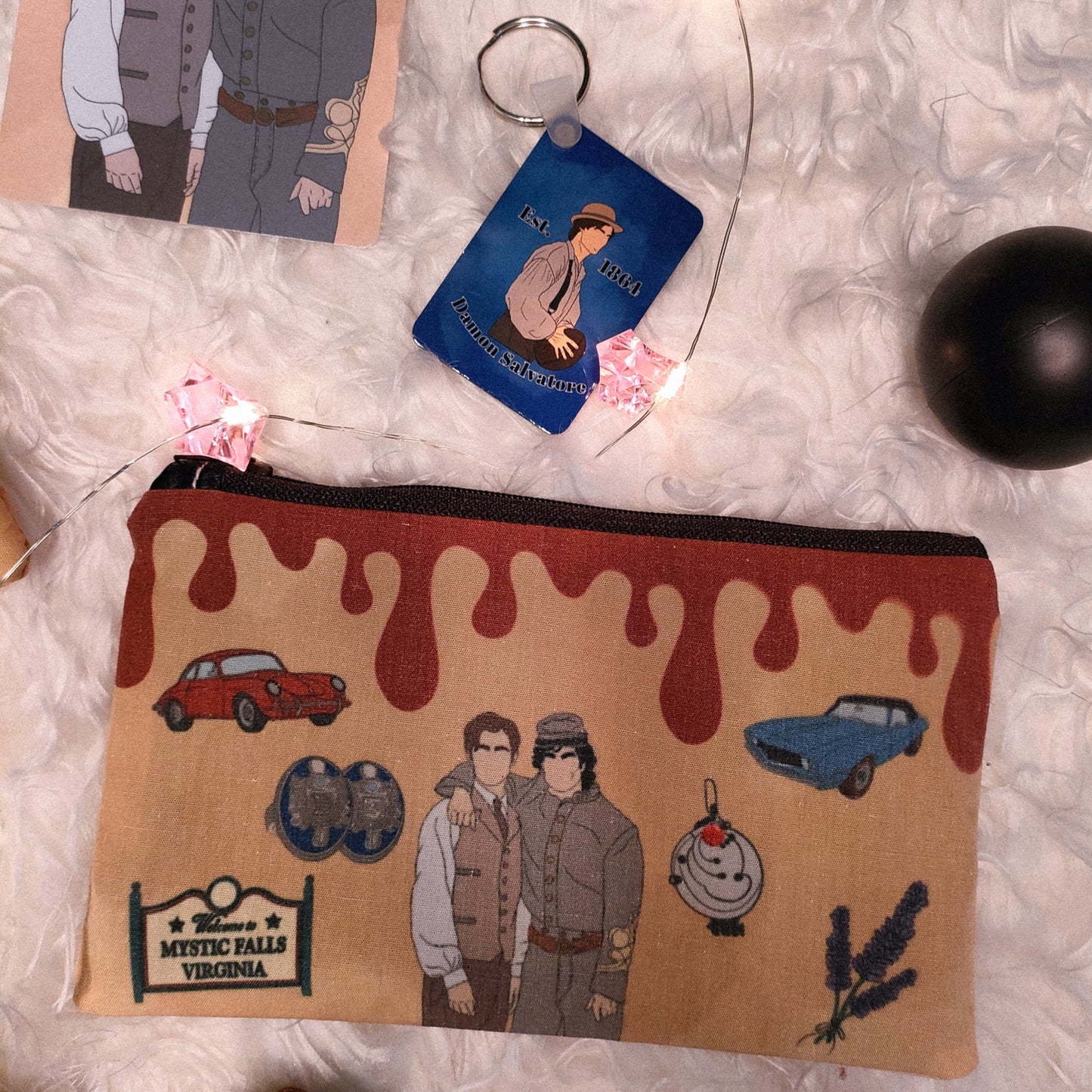 Portachiavi e shopper artigianali tema fratelli vampiri serie tv