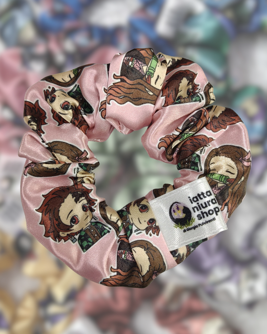 Scrunchie in raso a tema (Ammazzademoni) - Artigianale