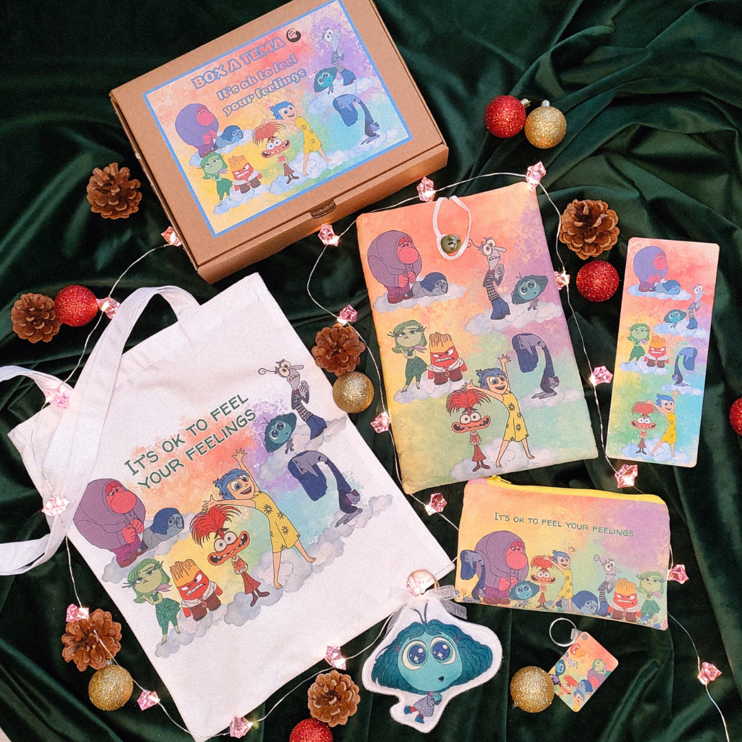 Box regalo artigianale emozioni a colori con 6 articoli tema animazione