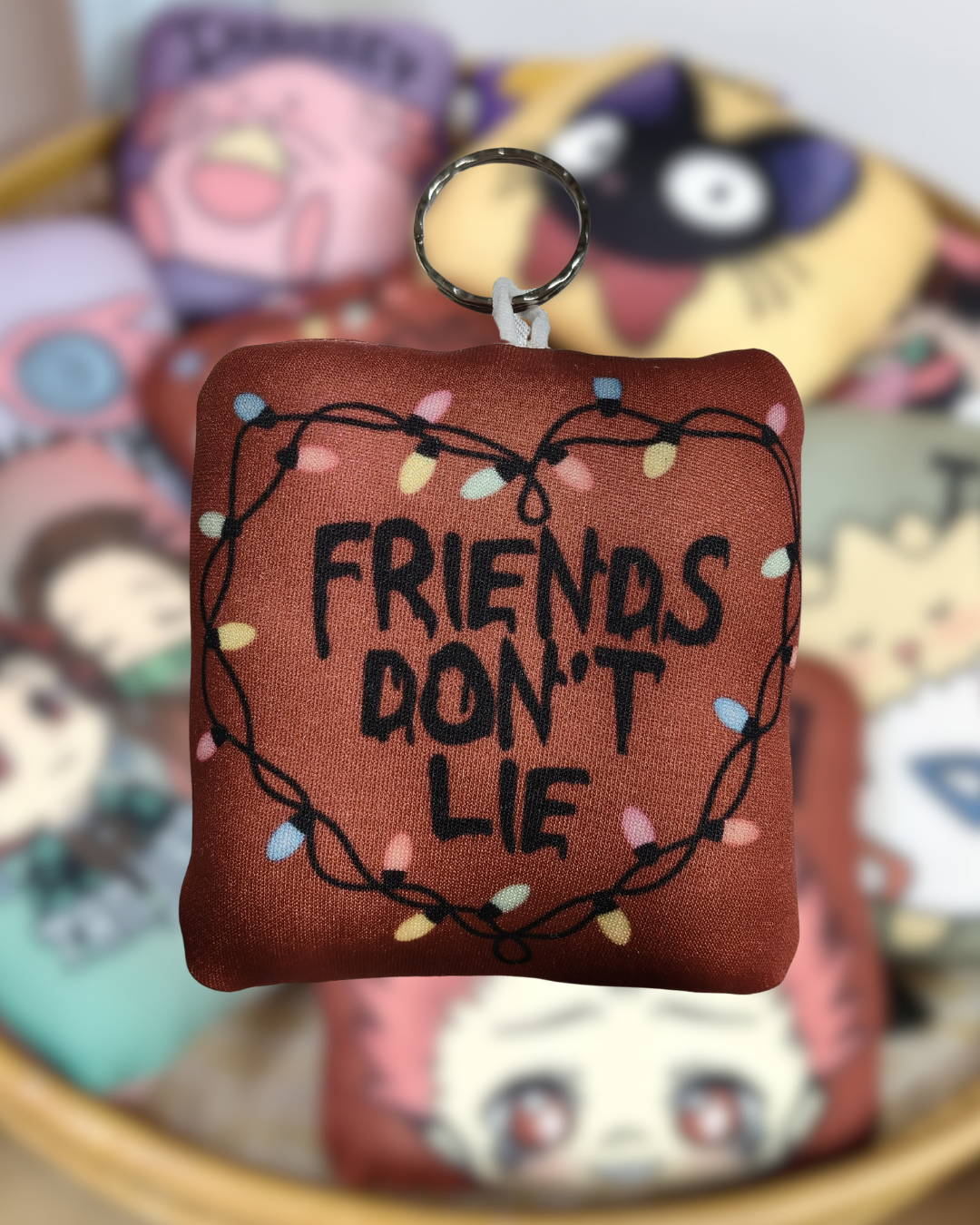 Portachiavi squishy (friends don't lie) -Fatto a mano