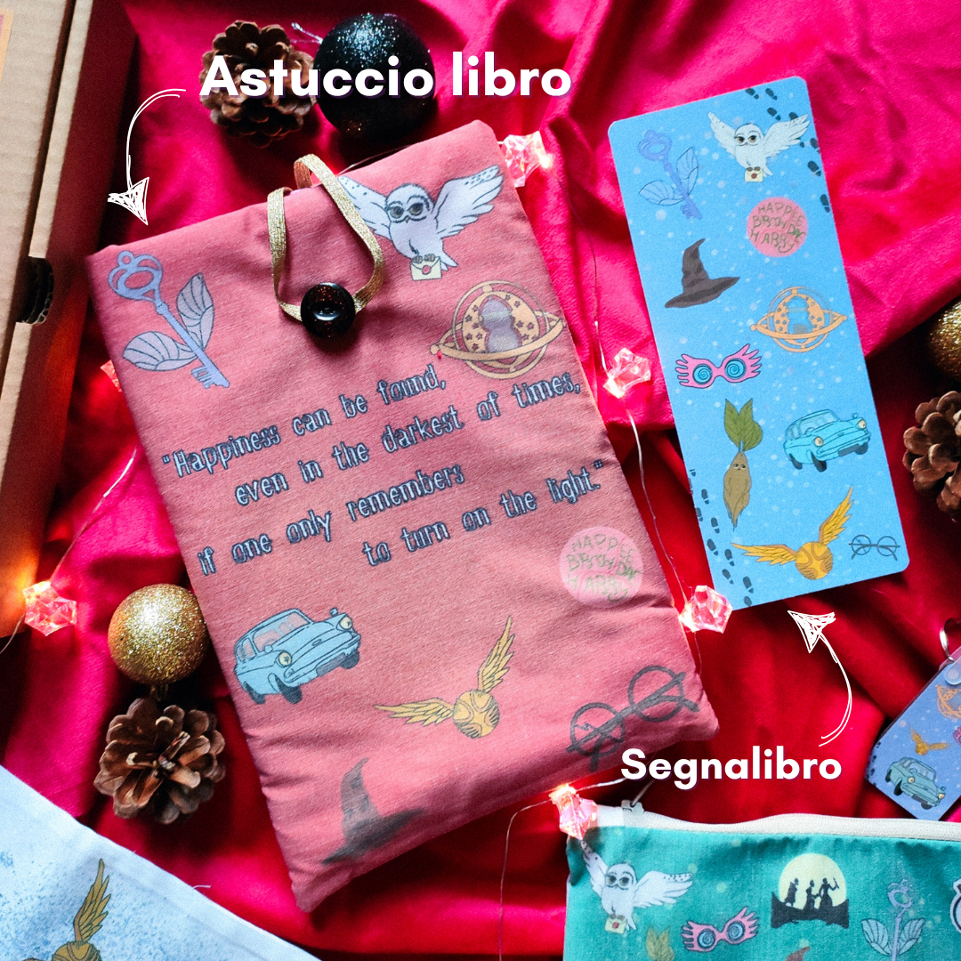 Astuccio libro artigianale tema scuola di magia cucito a mano