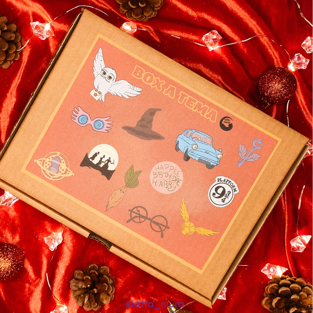 Set completo articoli artigianali scuola magia astuccio shopper portachiavi