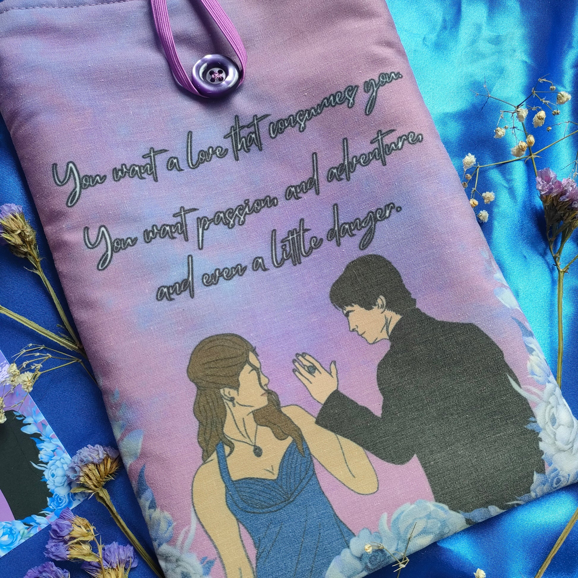 Astuccio libro artigianale cucito a mano tema vampiro romantico paranormal