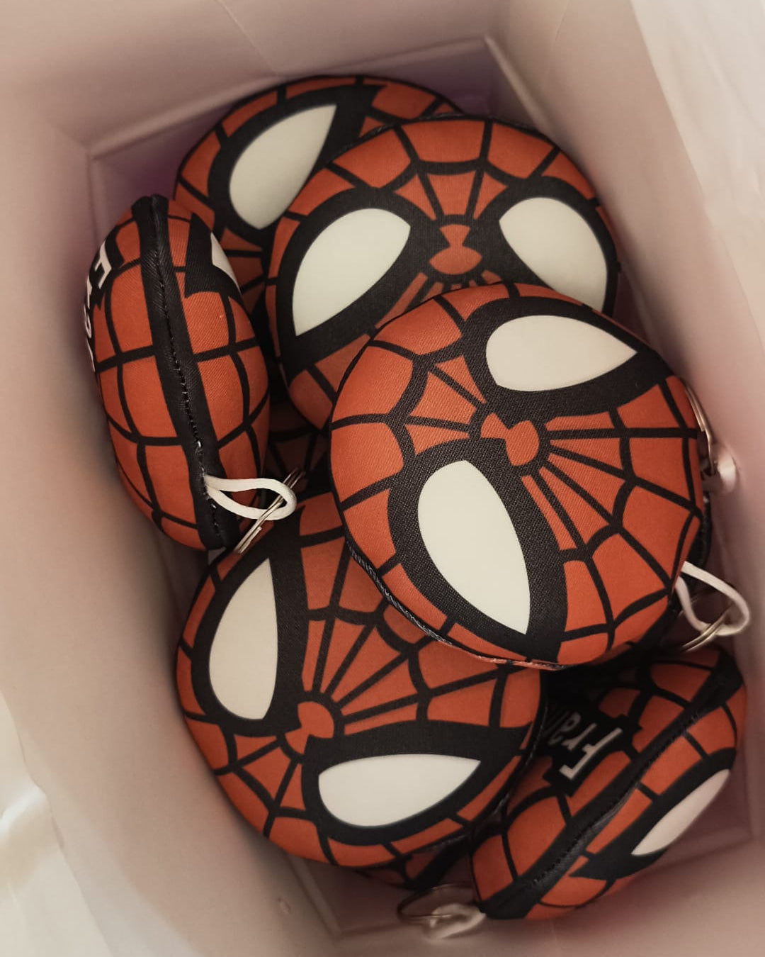 Gadget fine festa fatti a mano - testa spiderman portachiavi